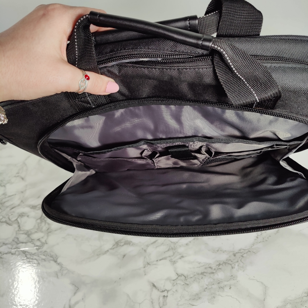 Targus Classic Slim Briefcase Laptop Bag - Picture 3 of 5